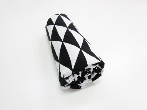 Great value 1m Mini Roll Remnant- Chic Geo Lightweight Spandex- Black available to order online New Zealand