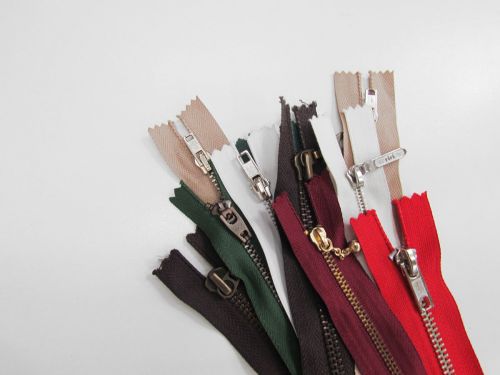 Great value Lucky Dip Metal & Chunky Zip 10 Pack- Short- ZP41 available to order online New Zealand