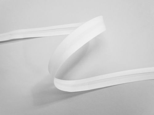Great value 19mm Poly Cotton Bias Binding- White #T1254 available to order online New Zealand