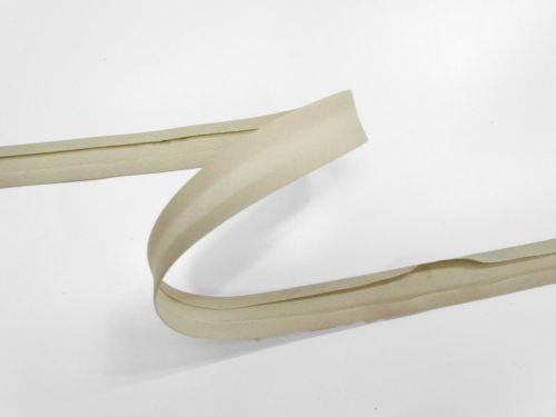 Great value 19mm Poly Cotton Bias Binding- Khaki Beige #T1256 available to order online New Zealand
