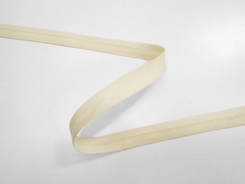 Great value 15mm Poly Cotton Bias Binding- Cream #T1282 available to order online New Zealand