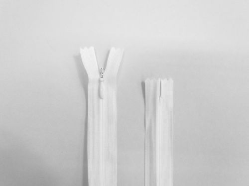 Great value 45cm Invisible Zip- White #TRW281 available to order online New Zealand
