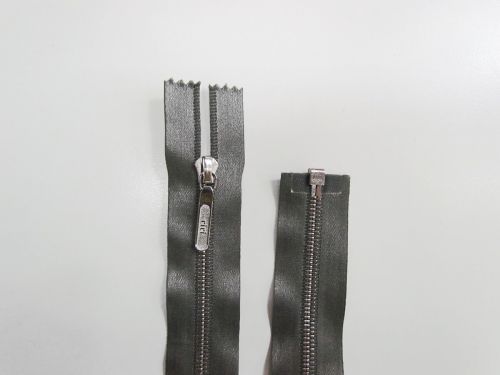 Great value 38cm Riri Satin Metal Open End Zip- Grey #TRW291 available to order online New Zealand