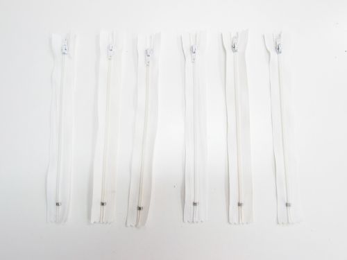 Great value 18cm Creamy White- Dress Zipper Bundle- TRW54- 6 Pack available to order online New Zealand