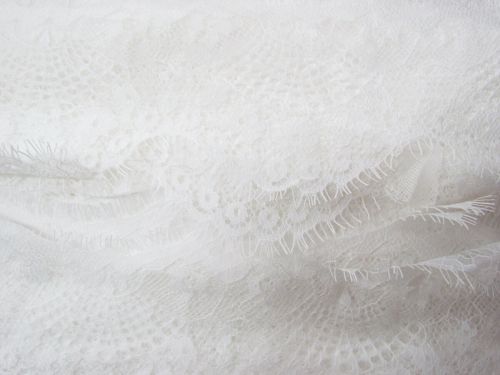 Great value 110mm Flower Daze Lace Trim 280cm Piece- White #T096 available to order online New Zealand