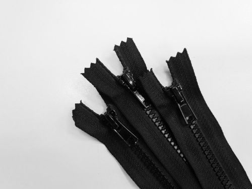 Great value 14cm Chunky Zip 3 Pack- Black- ZP21 available to order online New Zealand