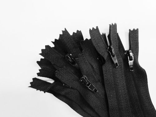 Great value 13cm Heavy Duty Invisible Zip 10 Pack- Black- ZP39 available to order online New Zealand