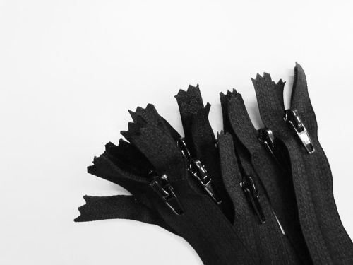 Great value 14cm Heavy Duty Invisble Zip 10 Pack- Black- ZP40 available to order online New Zealand